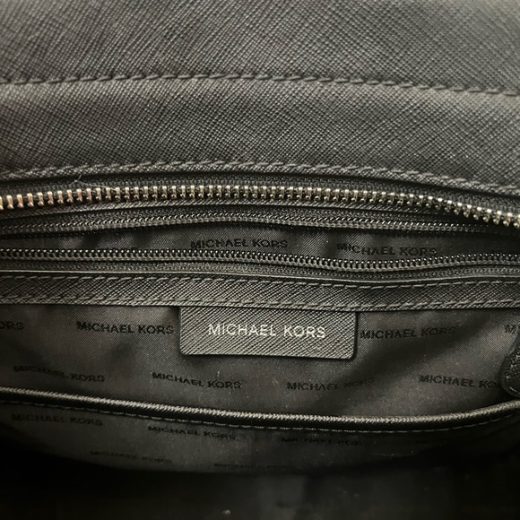 Michael Kors Black Handled Purse with Zipper Close - Picture 4 of 6